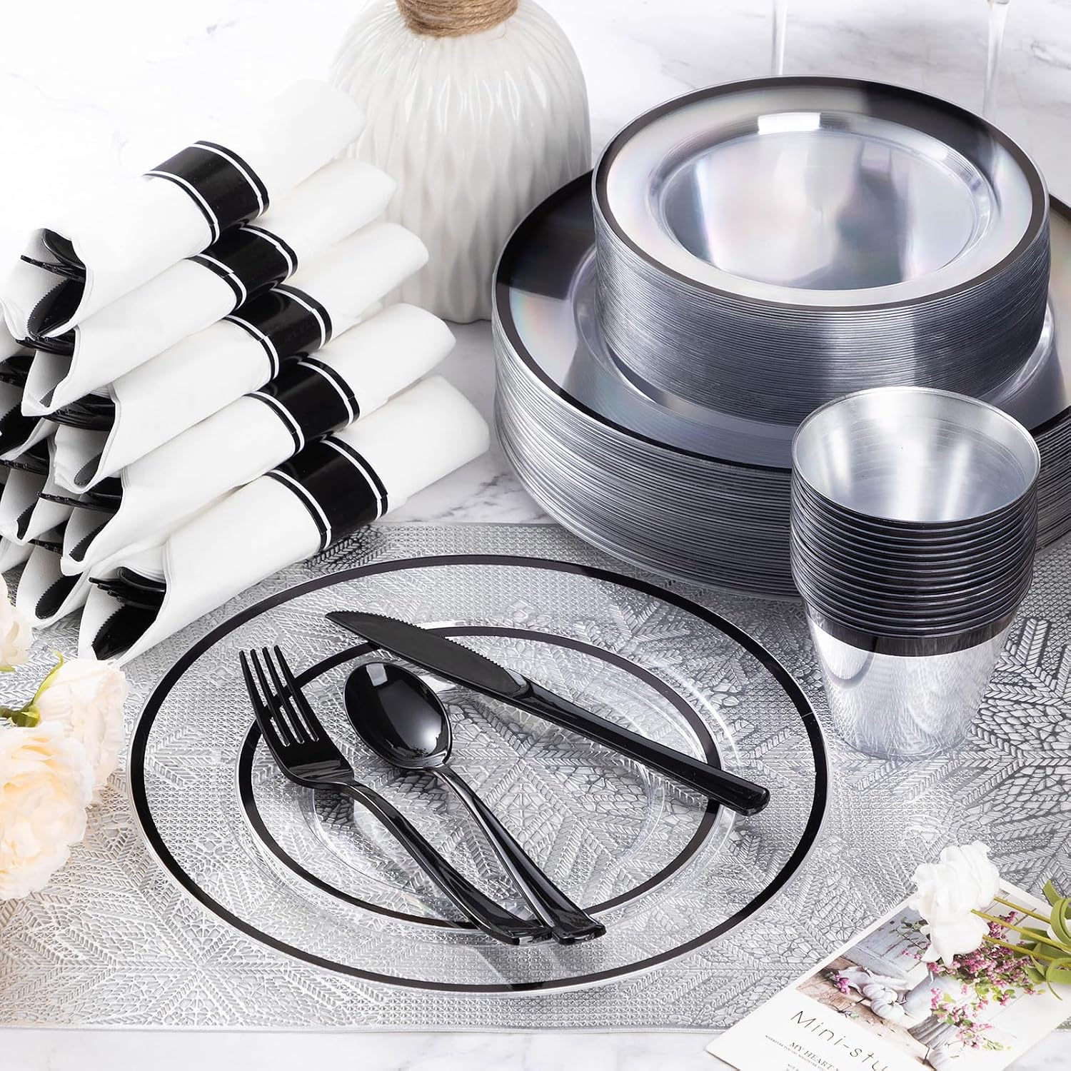 Goodluck 350 Pcs Clear Plastic Plates with Colored Rim,